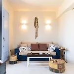 Exclusive Santorini 3 Bedroom Private Jetted Pool Sea View *