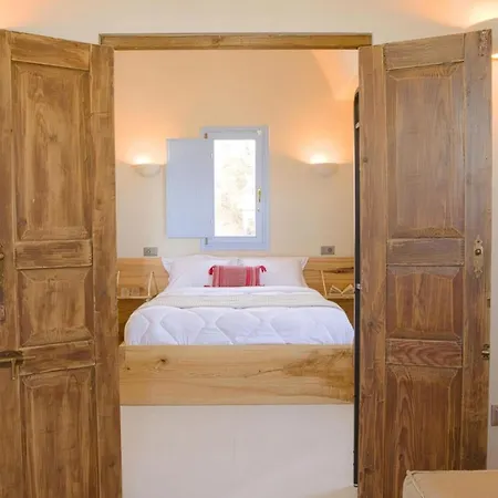 Villa Exclusive Santorini 3 Bedroom Private Jetted Pool Sea Phenomenal Sunset View Finikia