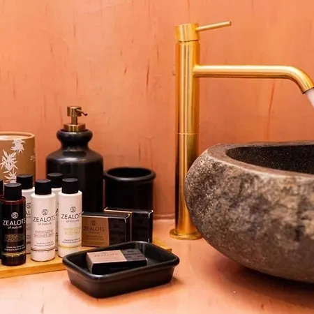 Exclusive Santorini 3 Bedroom Private Jetted Pool Sea View Oia